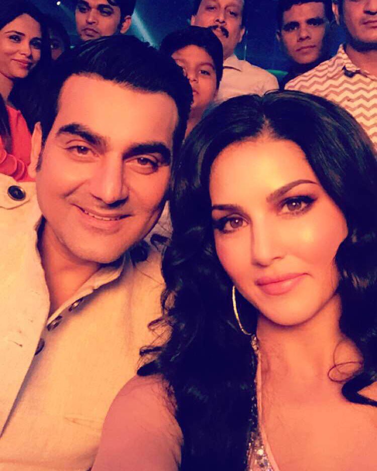 Actors Sunny Leone and Arbaaz Khan, who will be seen sharing screen space for the first time in Tera Intezaar,Tera Intezaar on the sets,Bollywood movie Tera Intezaar,sunny leone arbaaz khan tera intezaar,Sunny Leone,Arbaaz Khan,Tera Intezaar shotting,Tera Intezaar movie pics,Tera Intezaar movie images,Tera Intezaar movie stills,Tera Intezaar movie p