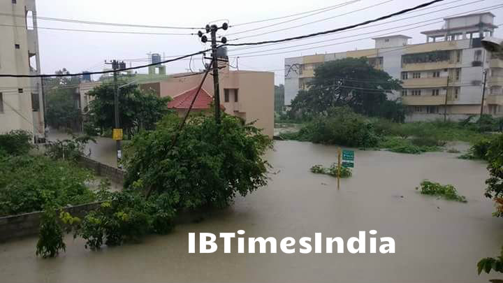 Heavy Monsoon rains lash Bangalore for fourth consecutive day. Heavy Monsoon rains,Monsoon rains,Monsoon rains in Bangalore,Bangalore rain,heavy rain in Bangalore,Flood in Bangalore,Rain In Bangalore,bangalore floods,Heavy rain pounds Bengaluru