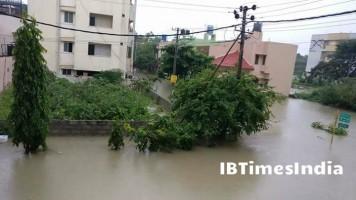 Heavy Monsoon rains,Monsoon rains,Monsoon rains in Bangalore,Bangalore rain,heavy rain in Bangalore,Flood in Bangalore,Rain In Bangalore,bangalore floods,Heavy rain pounds Bengaluru