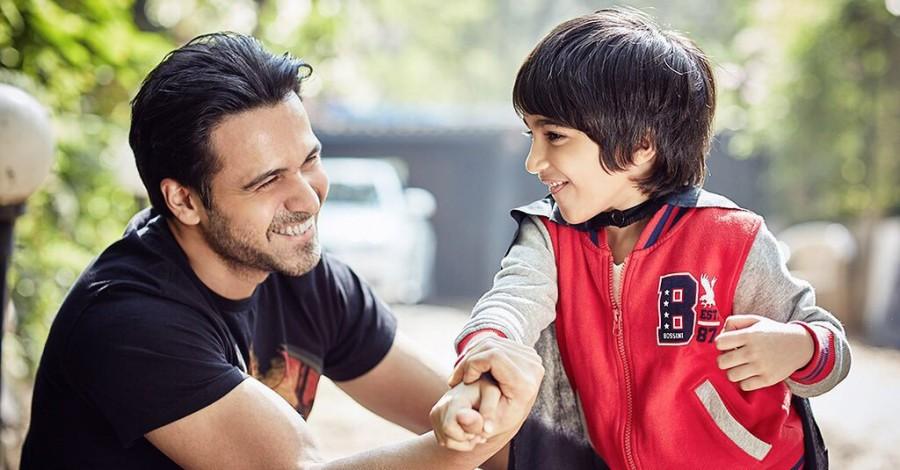 Actor Emraan Hashmi's six-year-old son Ayaan made his on screen debut in a video titled Emraan Hashmi,Ayaan,Emraan Hashmi's son Ayaan,Kids For Tigers,International Tiger's Day,International Tiger Day,Emraan Hashmi son