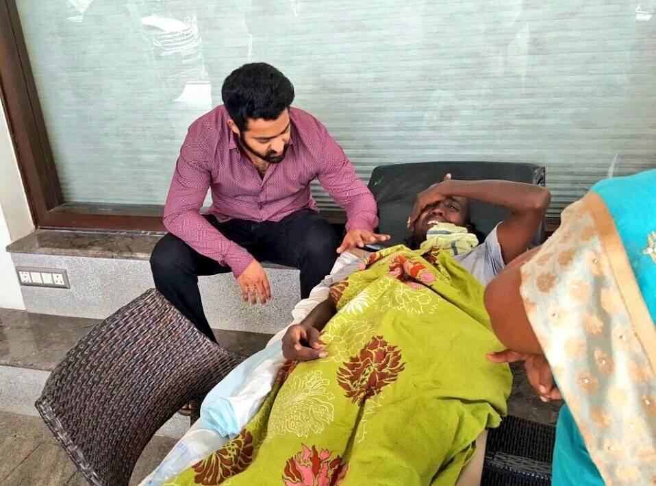 Tollywood actor Jr. NTR meets his fan Nagarjuna from Bangalore, who is terminally ill cancer patient. Jr. NTR,JrNTR,Jr. NTR meets cancer patient Nagarjuna,Jr. NTR meets Nagarjuna,Nagarjuna,Jr. NTR latest pics,Jr. NTR latest images,Jr. NTR latest photos,Jr. NTR latest stills,Jr. NTR latest pictures