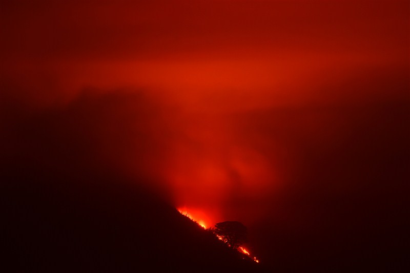Firefighters battle the Soberanes Fire in northern California. Big Sur burning,California's Big Sur burning,Firefighters battle,Soberanes Fire,Soberanes Fire in northern California,Soberanes Fire in California