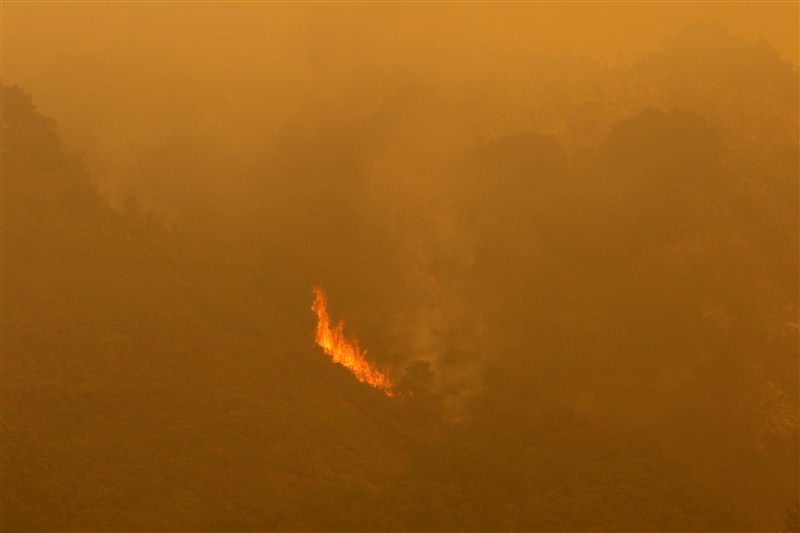 Firefighters battle the Soberanes Fire in northern California. Big Sur burning,California's Big Sur burning,Firefighters battle,Soberanes Fire,Soberanes Fire in northern California,Soberanes Fire in California