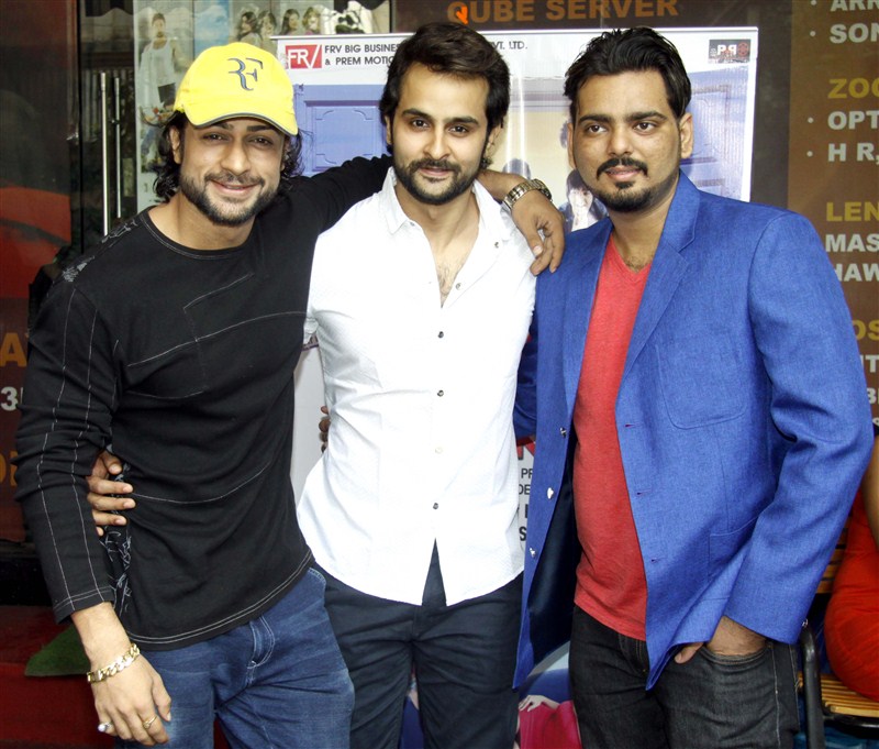 Celebs like Shaleen Bhanot, Rishank Tiwari, Harshvardhan Joshi, Ritika Gulati, Samiksha Bhatnagar, Sufi Gulati and Indervesh Yogee came for screening of their film Love Ke Funday. Love Ke Funday Special Screening,Love Ke Funday,Shaleen Bhanot,Rishank Tiwari,Harshvardhan Joshi,Ritika Gulati,Samiksha Bhatnagar,Sufi Gulati,Love Ke Funday Special Screening pics,Love Ke Funday Special Screening images,Love Ke Funday Special Screening ph