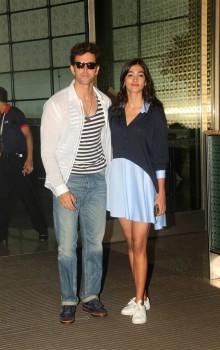 Bollywood celebs like Hrithik Roshan, Pooja Hegde, Arjun Kapoor and Vidya Balan spotted at Mumbai airport.