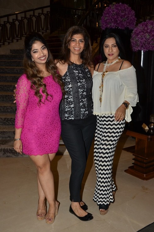 An Elegant Afternoon Tea Hosted at The Drawing Room, St Regis in Mumbai. Celebs like Anandita De, Gayatri Rangachari Shah, Avantikka Raju, Zeba Kohli, Chef Martin Kindleysides and Shobhaa De, Nisha Jamwal, and others graced the event. Nisha Jamwal,Shobhaa De,Ira Dubey,Tea Hosted at The Drawing Room,Anandita De,Avantikka Raju,Zeba Kohli