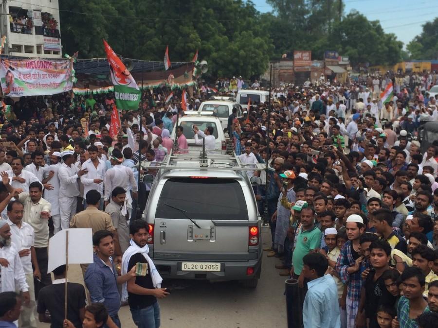 Congress President Sonia Gandhi arrived to a rousing welcome here on Tuesday, with party workers lining up both sides of the road from the airport and raising slogans hailing her. Sonia Gandhi,UP campaign,Sonia Gandhi roadshow in Varanasi,Sonia Gandhi in Varanasi,Varanasi,Congress President Sonia Gandhi