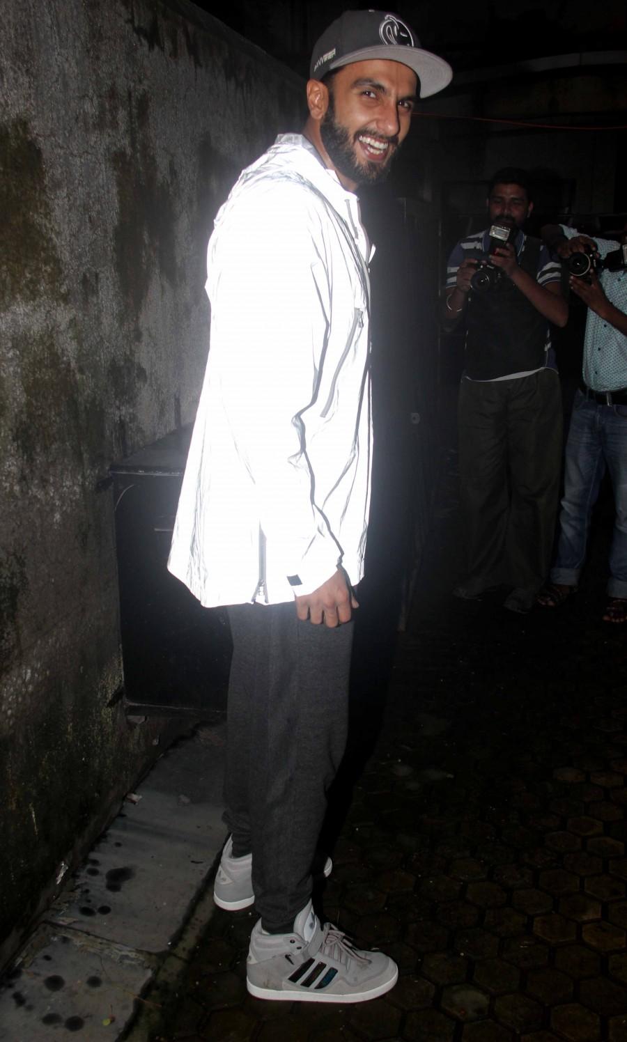 Bollywood actor Ranveer Singh spotted at Sanjay Leela Bhansali's office. Ranveer Singh,Ranveer Singh spotted at Sanjay Leela Bhansali's office,Ranveer Singh at Sanjay Leela office,actor Ranveer Singh,Ranveer Singh latest pics,Ranveer Singh latest images,Ranveer Singh latest photos,Ranveer Singh latest stills,Ranveer Singh