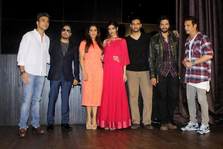 Bollywood celebs like Mika Singh, Jimmy Shergill, Neeti Mohan, Diana Penty, Krishika Lulla, Mudassar Aziz, Ali Fazal at Happy Bhag Jayegi music launch. Happy Bhag Jayegi,Happy Bhag Jayegi music launch,Happy Bhag Jayegi audio launch,Happy Bhag Jayegi music,Jimmy Shergill,Diana Penty,Ali Fazal,Mika Singh,Neeti Mohan