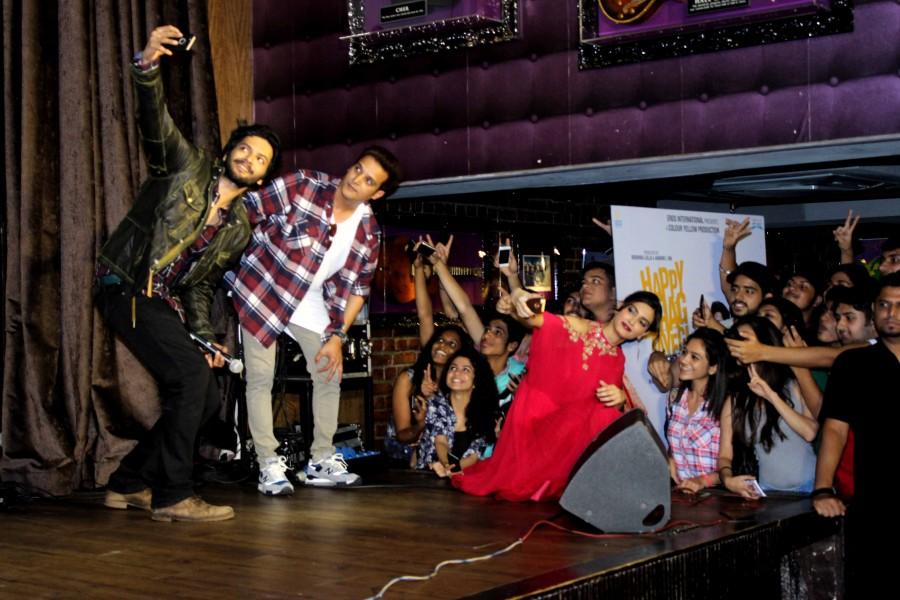 Bollywood celebs like Mika Singh, Jimmy Shergill, Neeti Mohan, Diana Penty, Krishika Lulla, Mudassar Aziz, Ali Fazal at Happy Bhag Jayegi music launch. Happy Bhag Jayegi,Happy Bhag Jayegi music launch,Happy Bhag Jayegi audio launch,Happy Bhag Jayegi music,Jimmy Shergill,Diana Penty,Ali Fazal,Mika Singh,Neeti Mohan