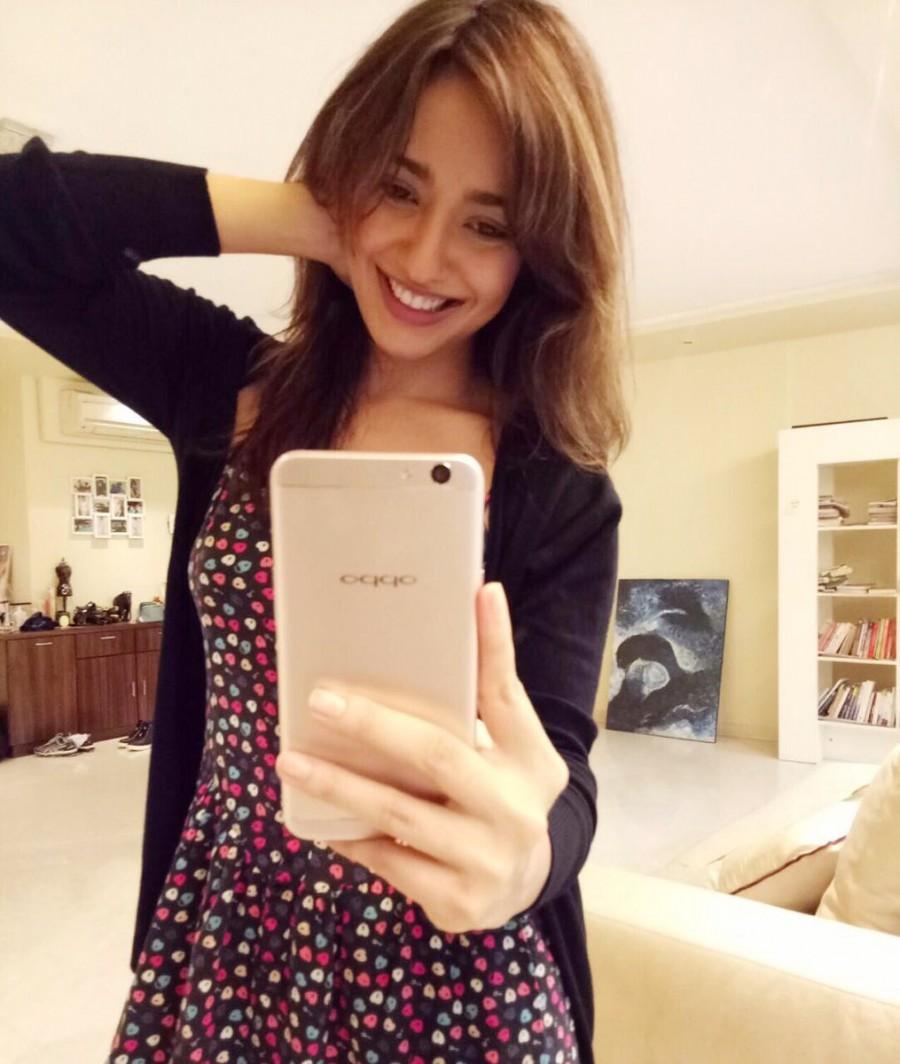 Celebs like Tamannaah Bhatia, Bipasha Basu, Kajal Aggarwal, Mouni Roy, Neha Sharma, Rannvijay Singha and Zareen Khan take Selfies on OPPO F1s. OPPO F1s,OPPO F1s Selfie Expert,Tamannaah Bhatia,Bipasha Basu,Kajal Aggarwal,Mouni Roy,Neha sharma,Rannvijay Singha,Zareen Khan,Selfie Expert,OPPO F1s Selfie pics,OPPO F1s Selfie images,OPPO F1s Selfie photos,OPPO F1s Selfie stills