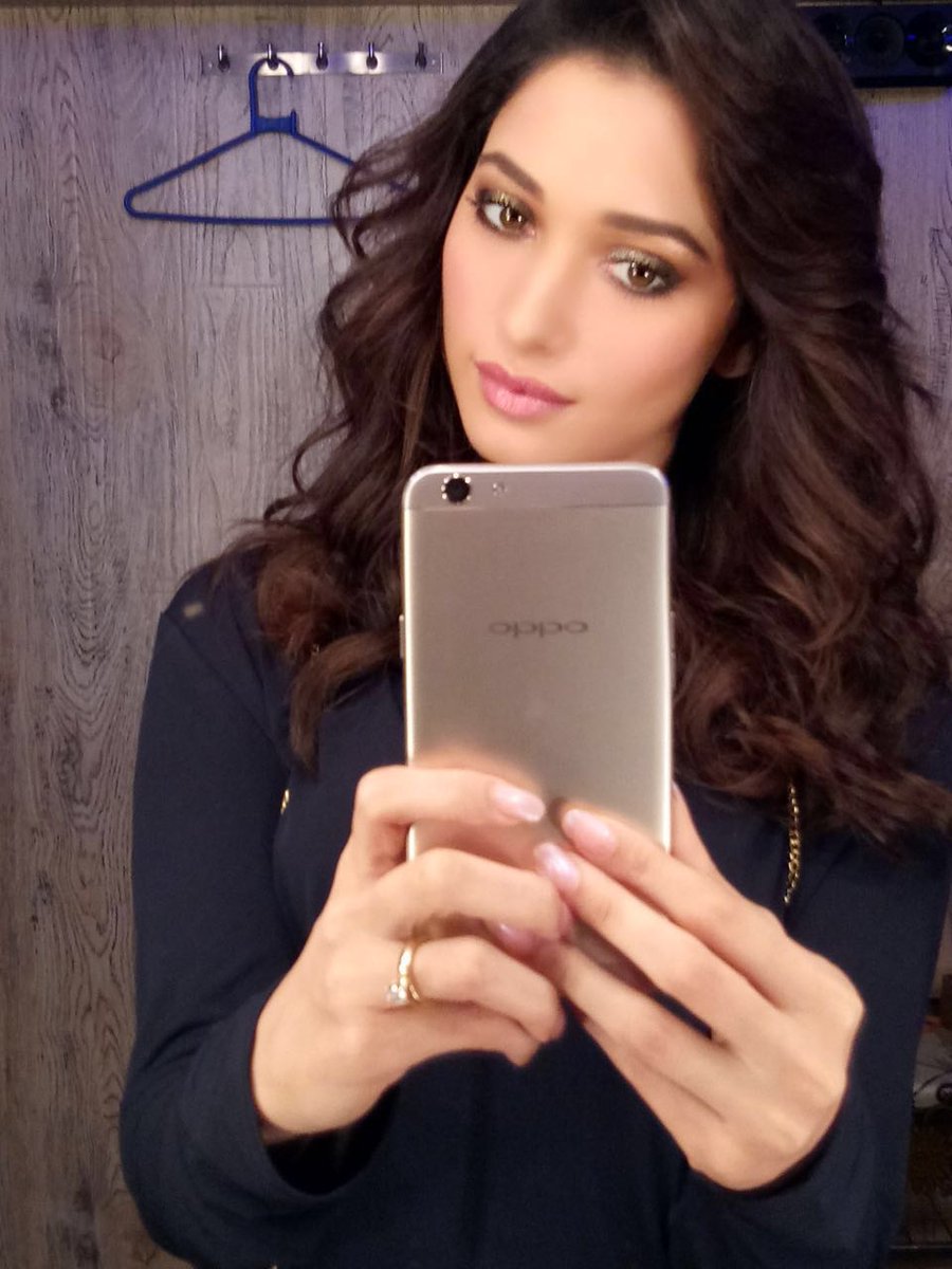 Celebs like Tamannaah Bhatia, Bipasha Basu, Kajal Aggarwal, Mouni Roy, Neha Sharma, Rannvijay Singha and Zareen Khan take Selfies on OPPO F1s. OPPO F1s,OPPO F1s Selfie Expert,Tamannaah Bhatia,Bipasha Basu,Kajal Aggarwal,Mouni Roy,Neha sharma,Rannvijay Singha,Zareen Khan,Selfie Expert,OPPO F1s Selfie pics,OPPO F1s Selfie images,OPPO F1s Selfie photos,OPPO F1s Selfie stills