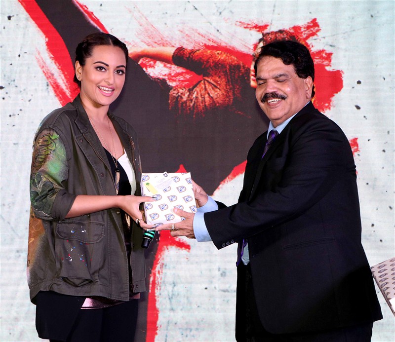 Bollywood actress Sonakshi Sinha launches Rajj Rajj Ke song from Akira movie. Sonakshi Sinha,Rajj Rajj Ke,Rajj Rajj Ke song,Sonakshi Sinha launches Rajj Rajj Ke song from Akira movie,Rajj Rajj Ke song from Akira movie,Akira,bollywood movie Akira,Sonakshi Sinha latest pics,Sonakshi Sinha latest images,Sonakshi Sinha latest photos,So