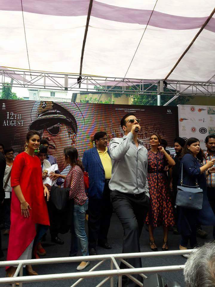Bollywood actor Akshay Kumar promotes Rustom movie at Bhawanipur Education Society College, Kolkata. Akshay Kumar,Akshay Kumar promotes Rustom movie,Rustom,Rustom movie promotion,Rustom promotion,Bhawanipur Education Society College,Akshay Kumar latest pics,Akshay Kumar latest images,Akshay Kumar latest photos