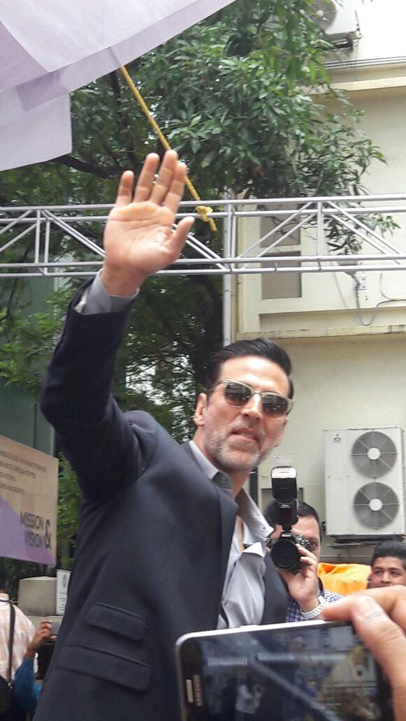 Bollywood actor Akshay Kumar promotes Rustom movie at Bhawanipur Education Society College, Kolkata. Akshay Kumar,Akshay Kumar promotes Rustom movie,Rustom,Rustom movie promotion,Rustom promotion,Bhawanipur Education Society College,Akshay Kumar latest pics,Akshay Kumar latest images,Akshay Kumar latest photos