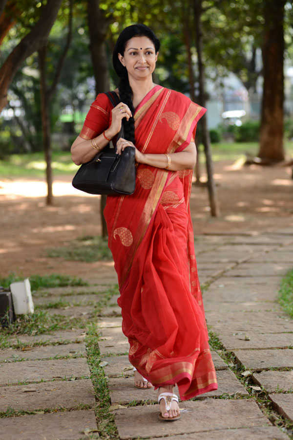 The film stars Mohanlal, Gautami and Viswant in the lead roles, while Urvashi, S. P. Balasubrahmanyam, Gollapudi Maruti Rao, Naresh, Nedumudi Venu, Paruchuri Venkateswara Rao, Joy Mathew, P. Balachandran, Vennela Kishore and Nassar appear in the supporting role Mohanlal,Gautami,Manamantha movie stills,Manamantha movie pics,Manamantha movie images,Manamantha movie photos,Manamantha movie pictures,Urvashi,S. P. Balasubrahmanyam,Gollapudi Maruti Rao,Naresh,Nedumudi Venu,Paruchuri Venkateswara Rao