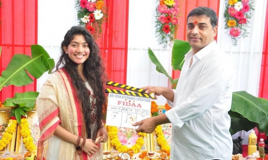 Telugu movie Fidaa launched today. Celebs like Varun Tej, Sai Pallavi, Dil Raju, Nagababu Garu, Pocharam Srinivas, Sekhar Kammula and others graced the event. Fidaa Movie Launch,Fidaa Movie opening,Fidaa Launch,Varun Tej,Sai Pallavi,Dil Raju,Nagababu Garu,Pocharam Srinivas,Sekhar Kammula,Fidaa Movie Launch pics,Fidaa Movie Launch images,Fidaa Movie Launch photos,Fidaa Movie Launch stills