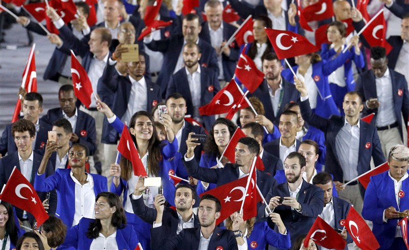 The athletes arrive at the Rio Opening Ceremony. Rio Opening Ceremony,Rio Opening 2016,Rio Opening 2016 Ceremony,Athlete parade,Rio Opening Ceremony pics,Rio Opening Ceremony images,Rio Opening Ceremony photos,Rio Opening Ceremony stills,Rio Opening Ceremony pictures