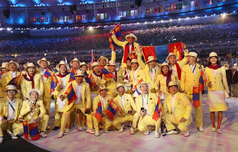 The athletes arrive at the Rio Opening Ceremony. Rio Opening Ceremony,Rio Opening 2016,Rio Opening 2016 Ceremony,Athlete parade,Rio Opening Ceremony pics,Rio Opening Ceremony images,Rio Opening Ceremony photos,Rio Opening Ceremony stills,Rio Opening Ceremony pictures