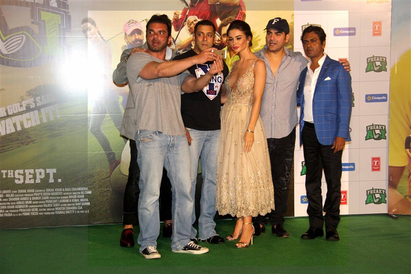 Bollywood actors and filmmaker Sohail Khan, Salman Khan, Amy Jackson, Paresh Ganatra, Nikitin Dheer, Jas Arora, Nawazuddin Siddiqui, Arbaaz Khan during the trailer launch of film Freaky Ali. Freaky Ali Trailer launch,Freaky Ali Trailer,Sohail Khan,Salman Khan,Amy Jackson,Paresh Ganatra,Nikitin Dheer,Jas Arora,Nawazuddin Siddiqui,Arbaaz Khan,Freaky Ali Trailer launch pics,Freaky Ali Trailer launch images,Freaky Ali Trailer launch photos,Freaky