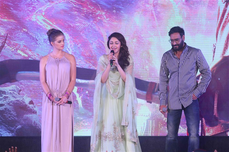 Ajay Devgn, Erika Kaar, Sayyeshaa at Shivaay trailer launch. Shivaay trailer launch,Shivaay trailer,Ajay Devgn,Erika Kaar,Sayyeshaa,Shivaay trailer launch pics,Shivaay trailer launch images,Shivaay trailer launch photos,Shivaay trailer launch stills,Shivaay trailer launch pictures
