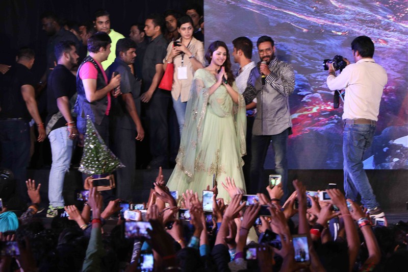 Ajay Devgn, Erika Kaar, Sayyeshaa at Shivaay trailer launch. Shivaay trailer launch,Shivaay trailer,Ajay Devgn,Erika Kaar,Sayyeshaa,Shivaay trailer launch pics,Shivaay trailer launch images,Shivaay trailer launch photos,Shivaay trailer launch stills,Shivaay trailer launch pictures