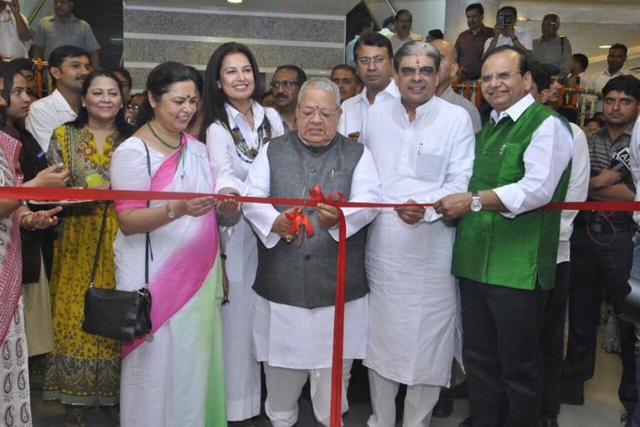 Ace fashion designer Ritu Beri, also an advisor for Khadi promotion, unveiled on Sunday a collection using the Ritu Beri,Ritu Beri unveils Khadi collection,Khadi collection,national fabric,Khadi promotion,fashion designer Ritu Beri,Kalraj Mishra