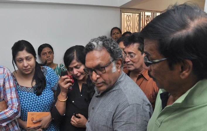 Celebs like Nassar, T. Rajendar, Shakila, Ambika pay Last Respect to Actress Jyothi Lakshmi. Jyothi Lakshmi,jyothi lakshmi death,jyothi lakshmi passes away,jyothi lakshmi dies,Nassar,Shakila,Ambika,T. Rajendar,Jyothi Lakshmi furnal