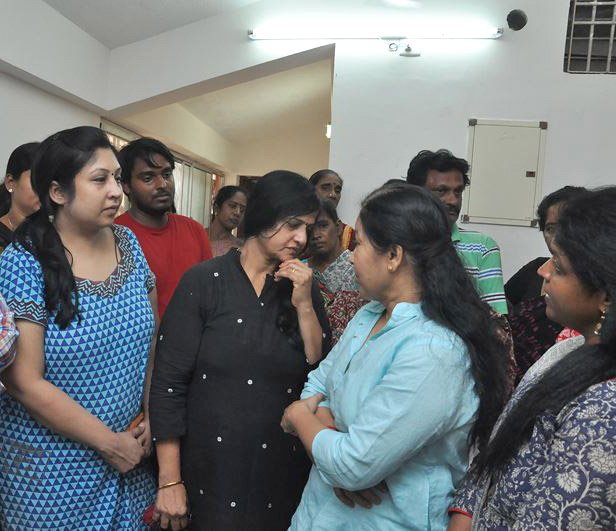 Celebs like Nassar, T. Rajendar, Shakila, Ambika pay Last Respect to Actress Jyothi Lakshmi. Jyothi Lakshmi,jyothi lakshmi death,jyothi lakshmi passes away,jyothi lakshmi dies,Nassar,Shakila,Ambika,T. Rajendar,Jyothi Lakshmi furnal