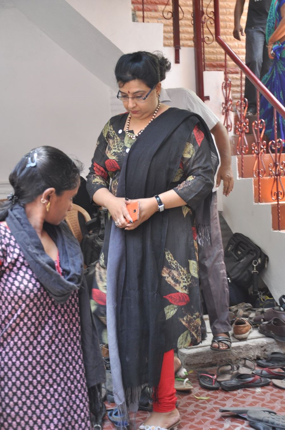 Celebs like Nassar, T. Rajendar, Shakila, Ambika pay Last Respect to Actress Jyothi Lakshmi. Jyothi Lakshmi,jyothi lakshmi death,jyothi lakshmi passes away,jyothi lakshmi dies,Nassar,Shakila,Ambika,T. Rajendar,Jyothi Lakshmi furnal