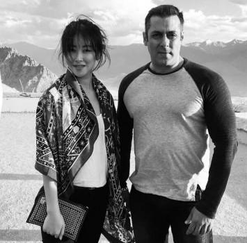 First look of Salman Khan and Zhu Zhu from the set of Tubelight.