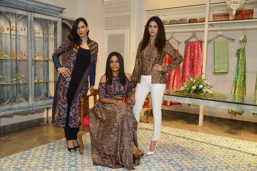 Sarah Jane Dias, Shaina NC, Tanisha Mukherjee, Priyanka Bose, Ramona Arena, Amyra Dastur & Vartika Singh, Designer Shruti Sancheti & Zubair M from Kashish Infioré & Sameer Junaidi from Kashish Infioré. Kashish Infioré,Shruti Sancheti,Sarah Jane Dias,Shaina NC,Tanisha Mukherjee,Priyanka Bose,Ramona Arena,Amyra Dastur,Vartika Singh,Designer Shruti Sancheti