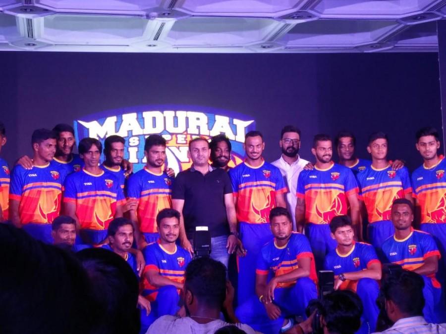 Former Indian opener Virender Sehwag, actor Simbu, Anirudh, unveil Madurai Supergiants Jersey. Madurai Supergiants,Madurai Supergiants Jersey,Virender Sehwag,Simbu,Anirudh,Anirudh Ravichander,Madurai Supergiants Jersey launch,Madurai Supergiants Team
