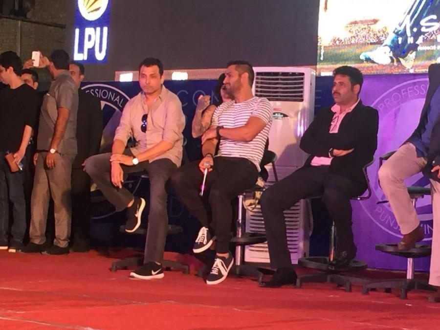 Dhoni unveils Sushant Singh's 'MS Dhoni: The Untold Story' trailer MS Dhoni,MS Dhoni: The Untold Story,MS Dhoni: The Untold Story trailer,Cricket player MS Dhoni,MS Dhoni: The Untold Story trailer launch,MS Dhoni: The Untold Story trailer launch pics,MS Dhoni: The Untold Story trailer launch images,MS Dhoni: The Untold S