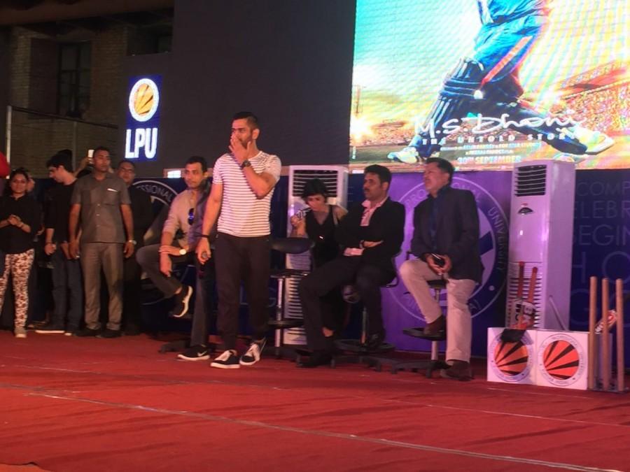 Dhoni unveils Sushant Singh's 'MS Dhoni: The Untold Story' trailer MS Dhoni,MS Dhoni: The Untold Story,MS Dhoni: The Untold Story trailer,Cricket player MS Dhoni,MS Dhoni: The Untold Story trailer launch,MS Dhoni: The Untold Story trailer launch pics,MS Dhoni: The Untold Story trailer launch images,MS Dhoni: The Untold S