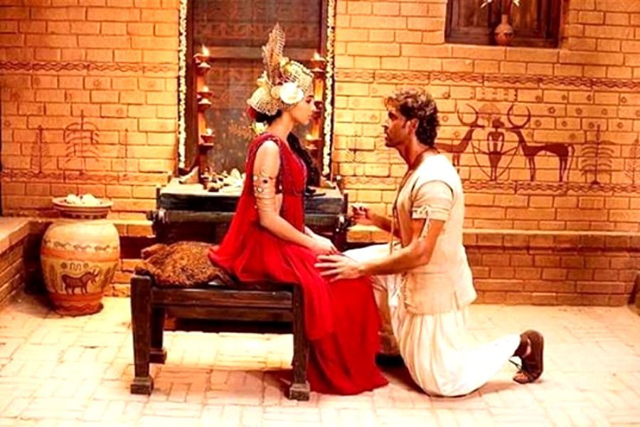 Mohenjo Daro is an upcoming Bollywood epic adventure-romance film written and directed by Ashutosh Gowariker and produced by Siddharth Roy Kapur and Sunita Gowariker under the UTV Motion Pictures and Ashutosh Gowariker Productions Pvt. Ltd. (AGPPL) banner. The film stars Hrithik Roshan and Pooja Hegde in the lead role, while Kabir Bedi, Arunoday Singh, Suhasini Mulay, Nitish Bharadwaj, Kishori Shahane, Sharad Kelkar, Manish Choudhary, Narendra Jha, Casey Frank and Diganta Hazarika appear in the supporting role. Mohenjo Daro,Mohenjo Daro stills,Hrithik Roshan,Pooja Hegde,Kabir Bedi,Arunoday Singh,Suhasini Mulay,Nitish Bharadwaj,Kishori Shahane,Mohenjo Daro movie stills,Mohenjo Daro movie pics,Mohenjo Daro movie images,Mohenjo Daro movie photos,Mohenjo Daro movie