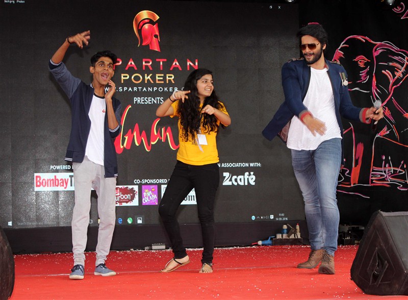 Actress Diana Penty and actor Ali Fazal promote Happy Bhag Jayegi at Mithibai College, Umang Festival 2016. Diana Penty,Ali Fazal,Happy Bhag Jayegi,Happy Bhag Jayegi promotions,bollywood movie Happy Bhag Jayegi,Umang Festival 2016,Mithibai College
