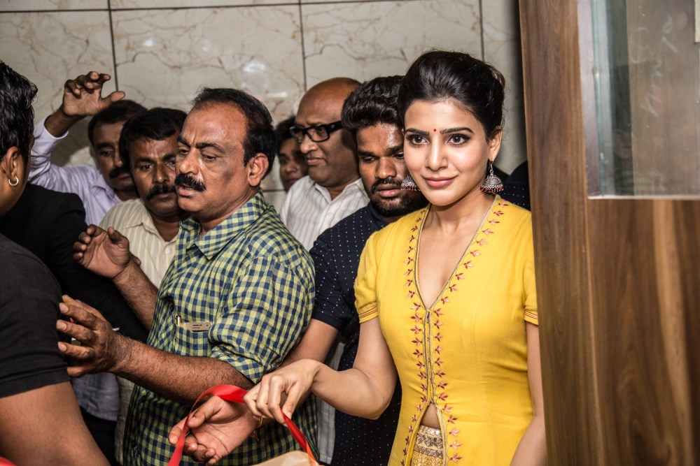 Janatha Garage actress Samantha Ruth Prabhu inaugurates 'Bahar Cafe' Biryani Restaurant in Bangalore. Janatha Garage,Samantha,Samantha launches Bahar Cafe in Bangalore,Samantha launches Bahar Cafe,Bahar Cafe in Bangalore,Samantha Ruth Prabhu,Samantha new pics,Samantha new images,Samantha new photos,Samantha new stills,Samantha new pictures