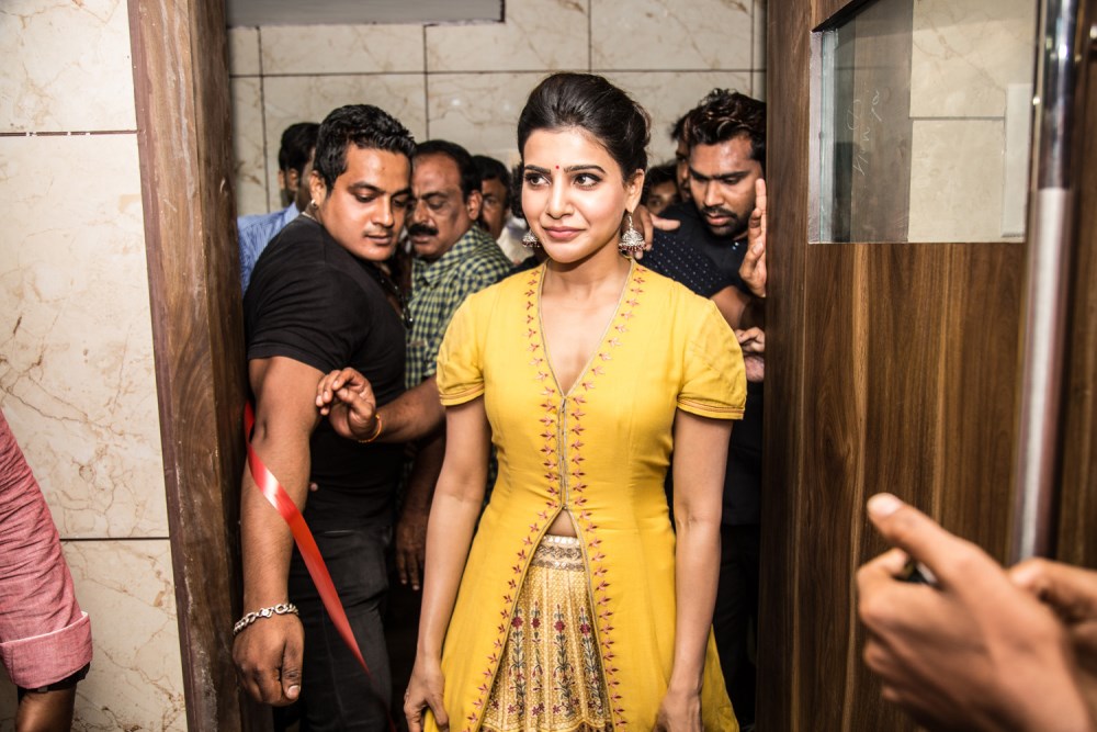 Janatha Garage actress Samantha Ruth Prabhu inaugurates 'Bahar Cafe' Biryani Restaurant in Bangalore. Janatha Garage,Samantha,Samantha launches Bahar Cafe in Bangalore,Samantha launches Bahar Cafe,Bahar Cafe in Bangalore,Samantha Ruth Prabhu,Samantha new pics,Samantha new images,Samantha new photos,Samantha new stills,Samantha new pictures