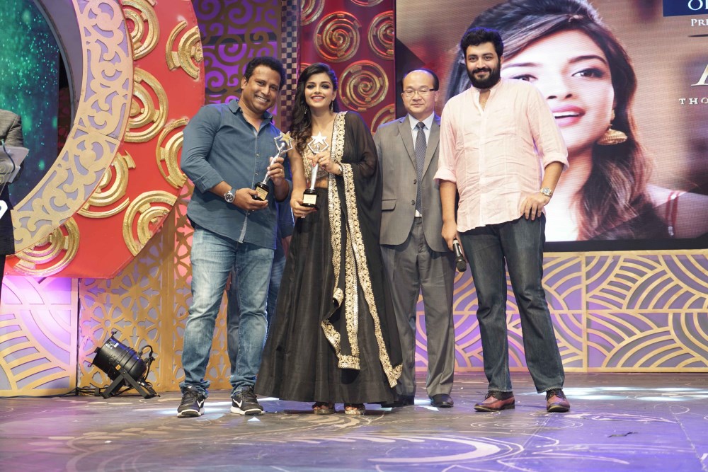 3rd Annual of Thomas Edison Advertisement Awards (TEA Awards 2016) event held at Chennai. Celebs like Vijay Sethupathi, Jayam Ravi, Madhavan, Sathish, Srushti Dange, Ambika, Siddharth Vipin, Ashna Zaveri, Sriman, Dhivyadharshini (DD), Vincent Asokan and others graced the event. TEA Awards 2016,Thomas Edison Advertisement Awards,Vijay Sethupathi,Jayam Ravi,Madhavan,Sathish,Srushti Dange,Ambika,Siddharth Vipin,TEA Awards 2016 pics,TEA Awards 2016 images,TEA Awards 2016 photos