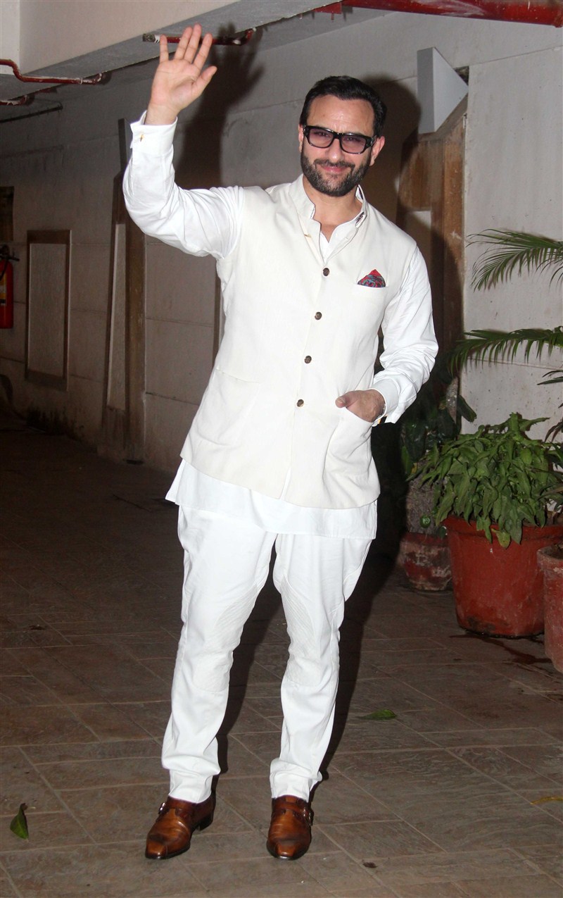 Celebs like Ibrahim Ali Khan, Sharmila Tagore, Karisma Kapoor, Soha Ali Khan, Kunal Khemu, Sara Ali Khan, Kunal Shashi Kapoor, Zahan Prithviraj Kapoor and others spotted at Saif Ali Khan's residence fortune heights on the eve of his birthday. Saif Ali Khan,Saif Ali Khan birthday,Ibrahim Ali Khan,Sharmila Tagore,Karisma Kapoor,Soha Ali Khan,Sara Ali Khan,Saif Ali Khan's 45th Birthday bash,Saif Ali Khan Birthday celebrations,Saif Ali Khan Birthday celebrations pics,Saif Ali Khan Birthday ce