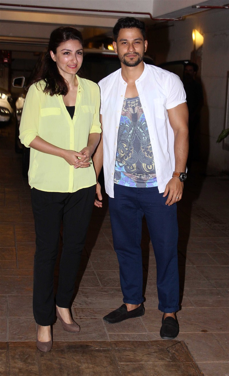 Celebs like Ibrahim Ali Khan, Sharmila Tagore, Karisma Kapoor, Soha Ali Khan, Kunal Khemu, Sara Ali Khan, Kunal Shashi Kapoor, Zahan Prithviraj Kapoor and others spotted at Saif Ali Khan's residence fortune heights on the eve of his birthday. Saif Ali Khan,Saif Ali Khan birthday,Ibrahim Ali Khan,Sharmila Tagore,Karisma Kapoor,Soha Ali Khan,Sara Ali Khan,Saif Ali Khan's 45th Birthday bash,Saif Ali Khan Birthday celebrations,Saif Ali Khan Birthday celebrations pics,Saif Ali Khan Birthday ce