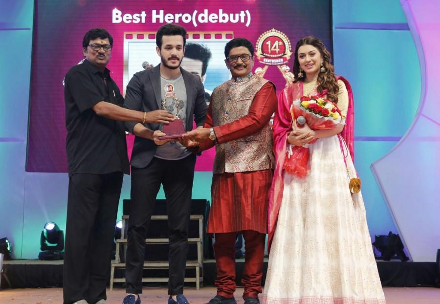 Santosham South Indian Film Awards 2016 event held at Hyderabad. Celebs like Rana Daggubati, Akhil Akkineni, Hansika Motwani, Arun Vijay, Allu Sirish, Pranitha Subhash, Allu Aravind, Rajendra Prasad, Nikki Galrani, Sudheer Babu, Vidyullekha Raman, Devi Sri Prasad, Dasari Narayana Rao, Surabhi, Manasa Himavarsha, Suresh Kondeti, Prudhviraj, Rashmi Gautam, C Kalyan, Prudhviraj, Hema, Gunasekhar, Hebah Patel, Koratala Siva, Nandu, Srimukhi, Murali Mohan, Aadhi, Gunasekhar, Jayaprada, Katragadda Prasad, Robo Shankar, Akkineni Ramesh Prasad, Ravi Raja Pinisetty, Editor Mohan and others graced the event. Santosham Film Awards,Santosham Film Awards 2016,Rana Daggubati,Hansika,Akhil Akkineni,Hansika Motwani,Arun Vijay,Allu Sirish,Pranitha Subhash,Allu Aravind,Santosham Film Awards pics,Santosham Film Awards images