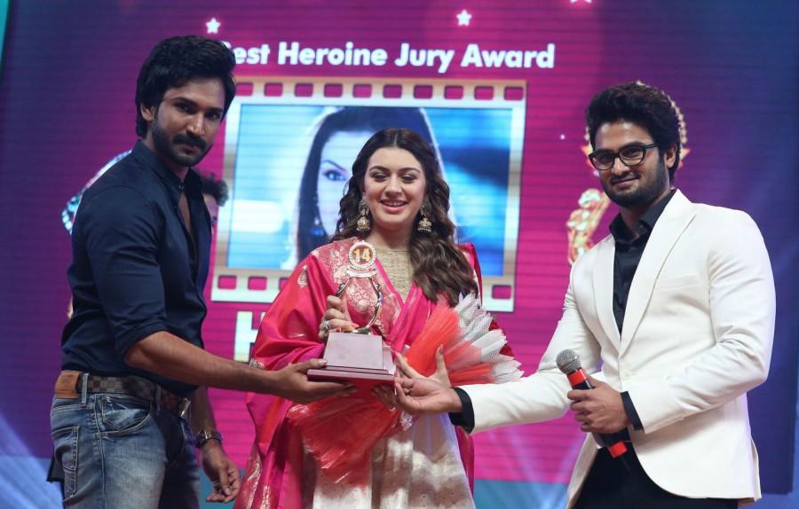 Santosham South Indian Film Awards 2016 event held at Hyderabad. Celebs like Rana Daggubati, Akhil Akkineni, Hansika Motwani, Arun Vijay, Allu Sirish, Pranitha Subhash, Allu Aravind, Rajendra Prasad, Nikki Galrani, Sudheer Babu, Vidyullekha Raman, Devi Sri Prasad, Dasari Narayana Rao, Surabhi, Manasa Himavarsha, Suresh Kondeti, Prudhviraj, Rashmi Gautam, C Kalyan, Prudhviraj, Hema, Gunasekhar, Hebah Patel, Koratala Siva, Nandu, Srimukhi, Murali Mohan, Aadhi, Gunasekhar, Jayaprada, Katragadda Prasad, Robo Shankar, Akkineni Ramesh Prasad, Ravi Raja Pinisetty, Editor Mohan and others graced the event. Santosham Film Awards,Santosham Film Awards 2016,Rana Daggubati,Hansika,Akhil Akkineni,Hansika Motwani,Arun Vijay,Allu Sirish,Pranitha Subhash,Allu Aravind,Santosham Film Awards pics,Santosham Film Awards images
