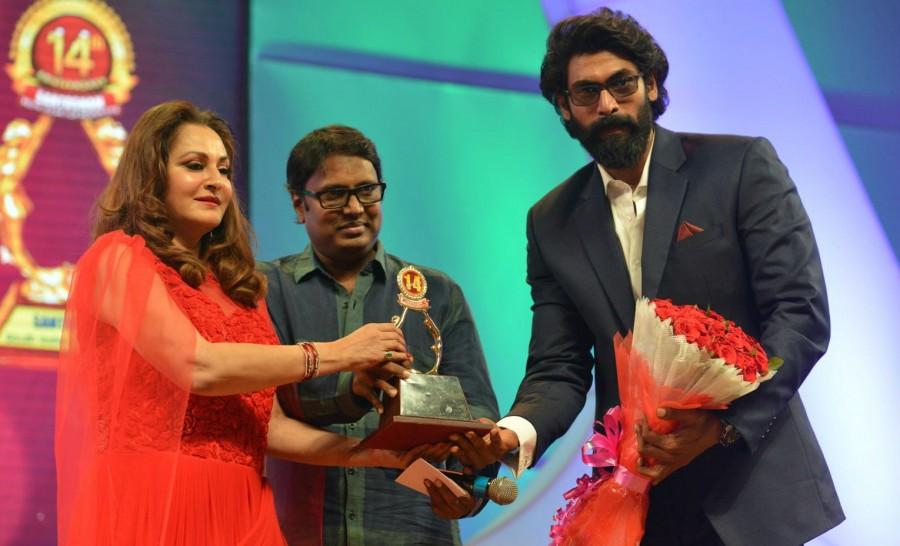 Santosham South Indian Film Awards 2016 event held at Hyderabad. Celebs like Rana Daggubati, Akhil Akkineni, Hansika Motwani, Arun Vijay, Allu Sirish, Pranitha Subhash, Allu Aravind, Rajendra Prasad, Nikki Galrani, Sudheer Babu, Vidyullekha Raman, Devi Sri Prasad, Dasari Narayana Rao, Surabhi, Manasa Himavarsha, Suresh Kondeti, Prudhviraj, Rashmi Gautam, C Kalyan, Prudhviraj, Hema, Gunasekhar, Hebah Patel, Koratala Siva, Nandu, Srimukhi, Murali Mohan, Aadhi, Gunasekhar, Jayaprada, Katragadda Prasad, Robo Shankar, Akkineni Ramesh Prasad, Ravi Raja Pinisetty, Editor Mohan and others graced the event. Santosham Film Awards,Santosham Film Awards 2016,Rana Daggubati,Hansika,Akhil Akkineni,Hansika Motwani,Arun Vijay,Allu Sirish,Pranitha Subhash,Allu Aravind,Santosham Film Awards pics,Santosham Film Awards images