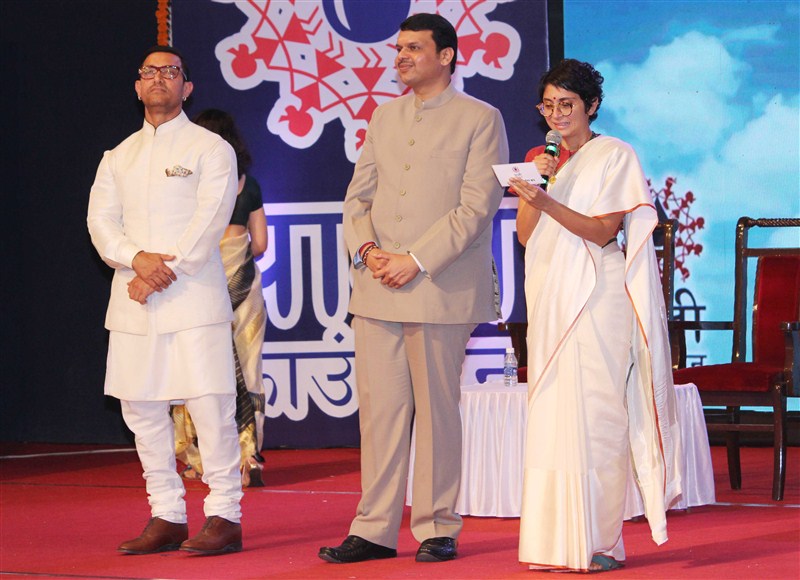 Bolywood actor Aamir Khan at Satyamev Jayate Water Cup awards 2016. Aamir Khan,Satyamev Jayate,Satyamev Jayate Water Cup awards 2016,Satyamev Jayate Water Cup awards,Aamir Khan at Satyamev Jayate Water Cup awards,actor Aamir Khan,Aamir Khan latest pics,Aamir Khan latest images,Aamir Khan latest photos,Aamir Khan latest st