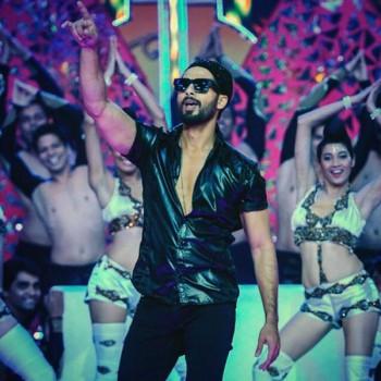 Shahid Kapoor's Dance Performance at Femina Miss India 2015