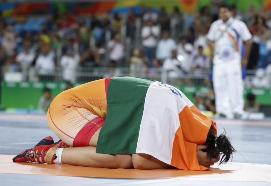 Sakshi Malik wins bronze medal in women's wrestling 58kg category, opens India's account at Rio 2016 Olympics Sakshi Malik,Sakshi Malik wins bronze medal,Sakshi Malik wins bronze medal in Olympics,Sakshi Malik wins in Olympics