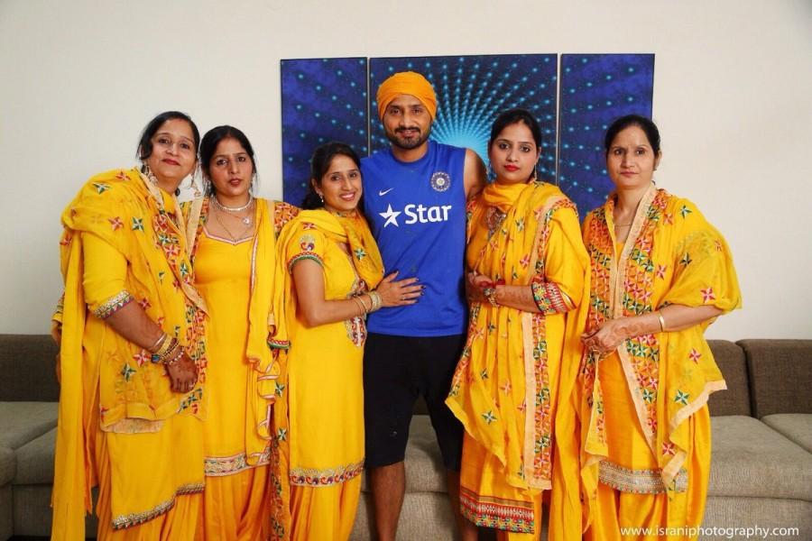 Celebs like Virender Sehwag, Harbhajan Singh, Rakul Preet celebrate Raksha Bandhan. Raksha Bandhan,Raksha Bandhan 2016,Virender Sehwag,Harbhajan Singh,Rakul Preet,Virender Sehwag celebrates Raksha Bandhan,Harbhajan Singh celebrates Raksha Bandhan,Rakul Preet celebrates Raksha Bandhan
