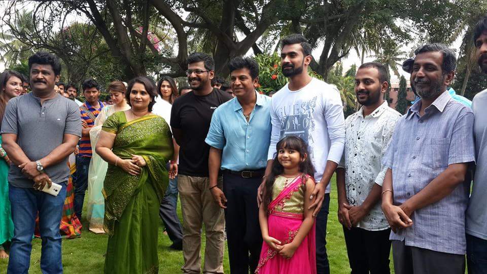 Kannada movie Leader launched today in Bangalore. Celebs like Pranitha Subhash, Shiva Rajkumar, Yogesh, Jaggesh and others graced the event. Leader movie launch,Leader launch,Pranitha Subhash,Shiva Rajkumar,Yogesh,Jaggesh,Leader movie launch pics,Leader movie launch images,Leader movie launch photos,Leader movie launch stills,Leader movie launch pictures